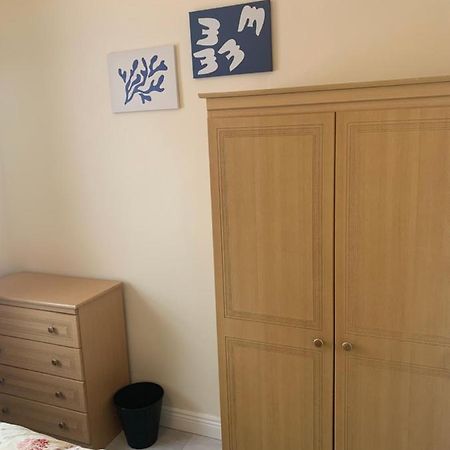 One Bedroom Apartment Дъблин Екстериор снимка